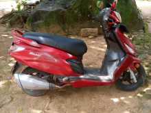 https://riyasewana.com/uploads/hero-desh-18065513434.jpg