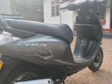 Hero Pleasure 2013 Motorbike
