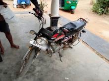 Hero HF Dawn 2016 Motorbike