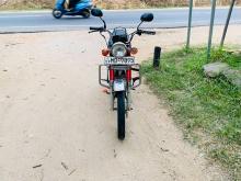 Hero Honda 2005 Motorbike