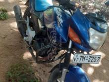 https://riyasewana.com/uploads/hero-honda-cbz-28801311397385.jpg