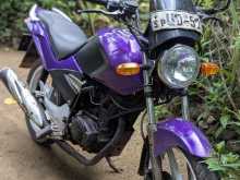 https://riyasewana.com/uploads/hero-honda-cbz-30729064583.jpg