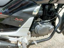 https://riyasewana.com/uploads/hero-honda-cbz-xtreme-3114352019215.jpg