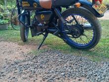 https://riyasewana.com/uploads/hero-honda-cd-100-141727516276.jpg