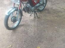 https://riyasewana.com/uploads/hero-honda-cd-100-17715511329452.jpg