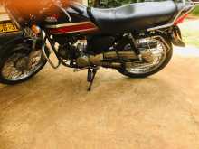 https://riyasewana.com/uploads/hero-honda-cd-dawn-131357084602.jpg