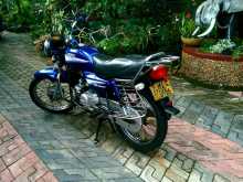 https://riyasewana.com/uploads/hero-honda-cd-dawn-151610554482.jpg