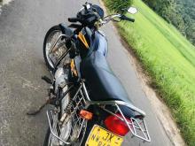 https://riyasewana.com/uploads/hero-honda-cd-dawn-195482024101.jpg
