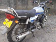 https://riyasewana.com/uploads/hero-honda-cd-dawn-21044524512.jpg