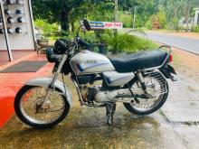 Hero-Honda Cd Dawn 2006 Motorbike