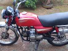 Hero-Honda CD DAWN 2005 Motorbike