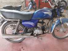 Hero-Honda CD Dawn 2004 Motorbike