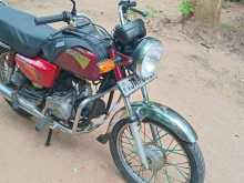 Hero-Honda Cd Dawn 2004 Motorbike