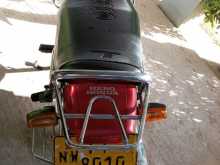 https://riyasewana.com/uploads/hero-honda-cd-deluxe-268080213333.jpg
