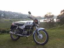 https://riyasewana.com/uploads/hero-honda-cd-deluxe-820173913682.jpg