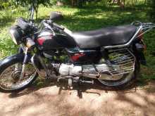 Hero-Honda CD Dawn 2004 Motorbike