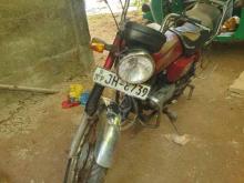 Hero-Honda CD Dawn 2004 Motorbike