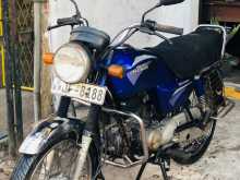 Hero-Honda CD Dawn 2004 Motorbike