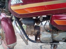 https://riyasewana.com/uploads/hero-honda-cd-down-2359196374.jpg