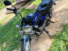 https://riyasewana.com/uploads/hero-honda-cd-down-28025022952.jpg