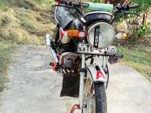 https://riyasewana.com/uploads/hero-honda-cd-down-281705404262.jpg
