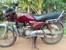 Hero-Honda CD Dawn 2004 Motorbike