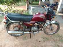 https://riyasewana.com/uploads/hero-honda-cd-down-52105041243.jpg