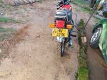 https://riyasewana.com/uploads/hero-honda-cd100-deluxe-1118412913563.jpg