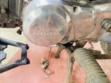https://riyasewana.com/uploads/hero-honda-cd100ss-1017563324742.jpg