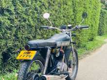 https://riyasewana.com/uploads/hero-honda-cg125-311503584103.jpg