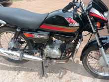 https://riyasewana.com/uploads/hero-honda-deluxe-cd100-221638484453.jpg