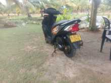 https://riyasewana.com/uploads/hero-honda-dio--161309514833.jpg