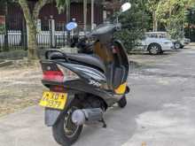 https://riyasewana.com/uploads/hero-honda-dio-1311005113383.jpg