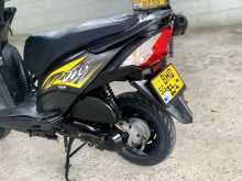https://riyasewana.com/uploads/hero-honda-dio-231441274613.jpg