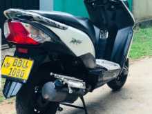 https://riyasewana.com/uploads/hero-honda-dio-248215213123.jpg