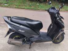https://riyasewana.com/uploads/hero-honda-dio-dx-2415275113303.jpg