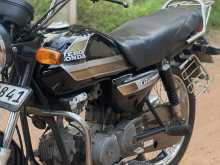 https://riyasewana.com/uploads/hero-honda-down-3018132622842.jpg