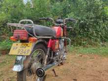 Hero-Honda CD100 2004 Motorbike