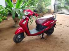 Hero-Honda Pleasure 2011 Motorbike