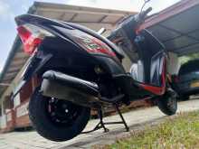 https://riyasewana.com/uploads/hero-honda-honda-4905534743.jpg