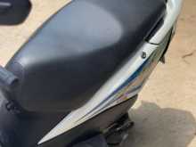 https://riyasewana.com/uploads/hero-honda-honda-dio-162152084093.jpg