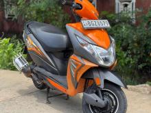 https://riyasewana.com/uploads/hero-honda-honda-dio-162237486385.jpg