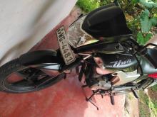 Hero-Honda Hunk 150 2011 Motorbike