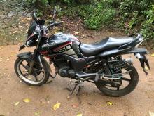 https://riyasewana.com/uploads/hero-honda-hunk-231540348754.jpg
