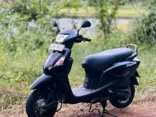 https://riyasewana.com/uploads/hero-honda-leasure-58111922233.jpg