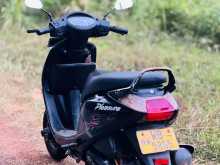 https://riyasewana.com/uploads/hero-honda-leasure-58111922722.jpg