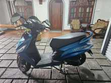 https://riyasewana.com/uploads/hero-honda-maestro-edge-241547154903.jpg