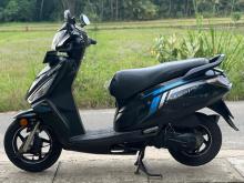 https://riyasewana.com/uploads/hero-honda-maestro-edge-309493319476.jpg