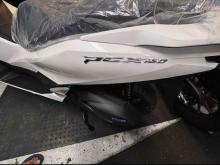 https://riyasewana.com/uploads/hero-honda-pcx-160-1520375124733.jpg
