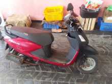 https://riyasewana.com/uploads/hero-honda-please-420025313973.jpg